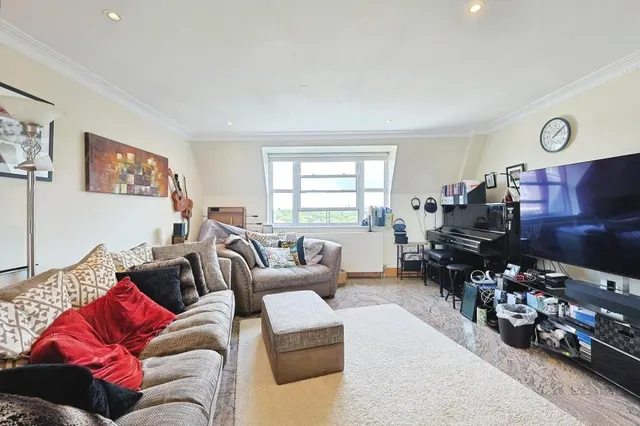 Boydell Court, St John's Wood Park, NW8, photo 3