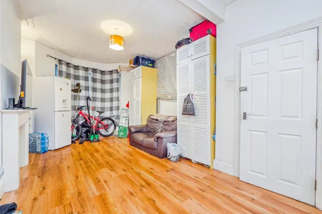 Moorland Road, Splott, CF24, photo 2