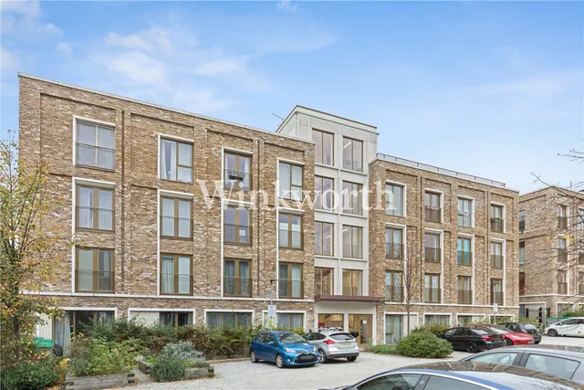Apple Tree Road, London, N17, photo 1
