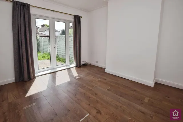 Carrington Lane, Sale, M33, photo 3