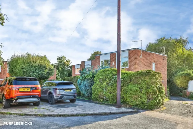 Commodore Gardens, Nottingham, NG8, photo 1