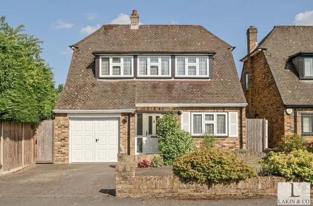 Pepys Close, Ickenham, UB10 8NL, photo 1