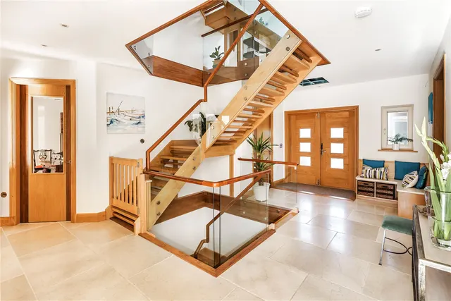 Kettlewell Close, Horsell, GU21, photo 3