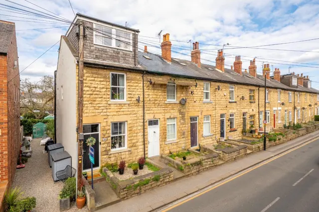 St. James Street, Wetherby, photo 1