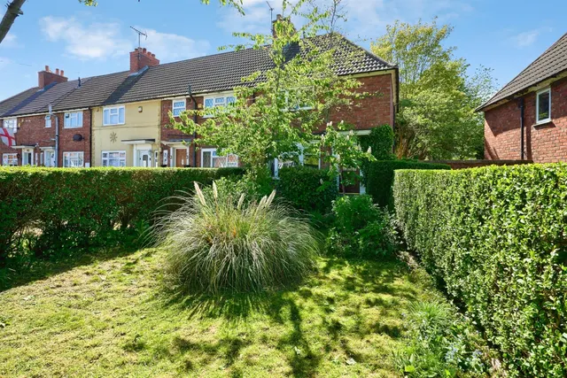 Crankhall Lane, Wednesbury, WS10, photo 1
