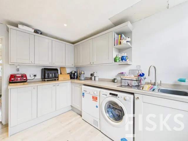 Seventh Avenue, Canvey Island, SS8, photo 3