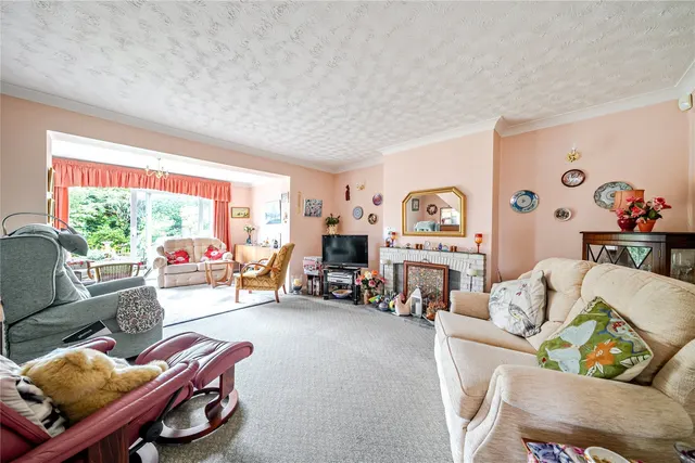 Photo 2 — Hilborough Way, Farnborough Village, Kent, BR6