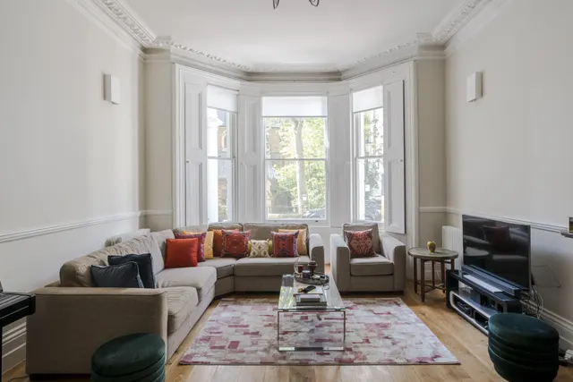 Southwell Gardens, London, SW7, photo 1