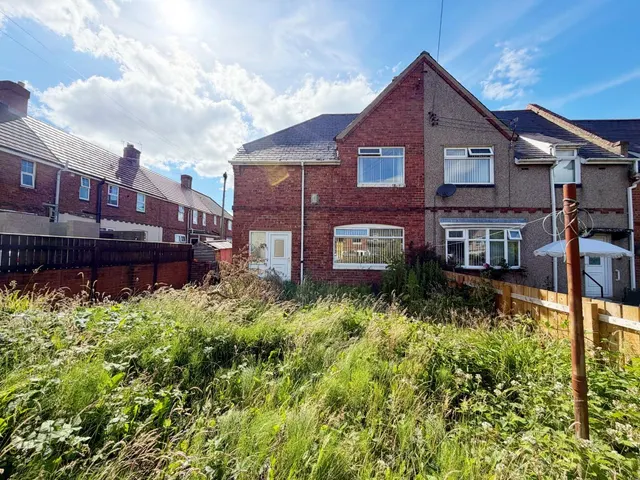 Northside Buildings, Trimdon Grange, TS29, photo 1