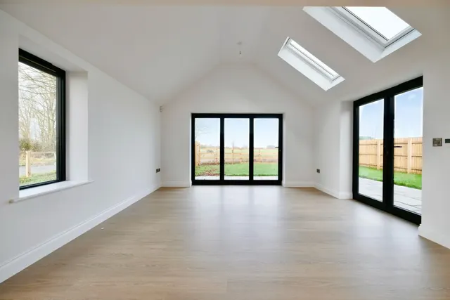 Manor Farm, Wennington, PE28, photo 3