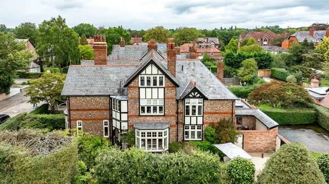 Hawthorn Park, Wilmslow, Cheshire, SK9 5BP, photo 1