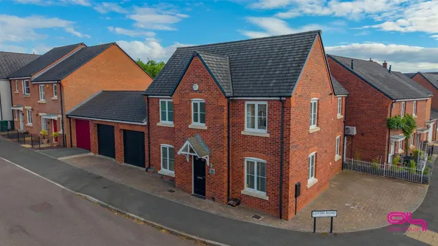 Luton Road, Church Gresley, DE11, photo 2