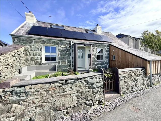 Dinorwig, Caernarfon, LL55, photo 1