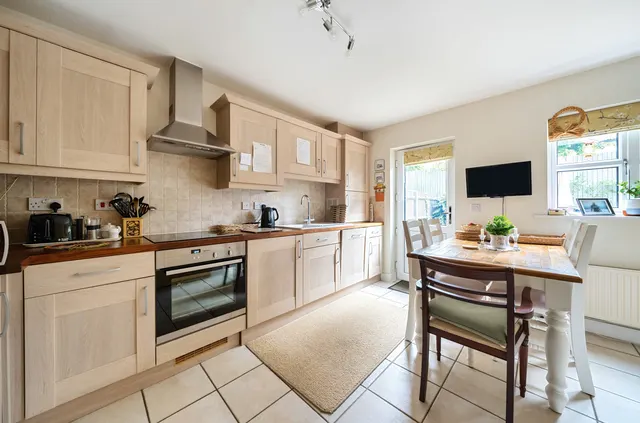 John Arlott Court, Alresford, SO24, photo 3