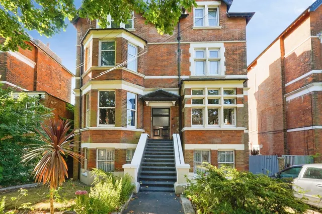 Bouverie Road West, Folkestone, Kent, CT20, photo 1