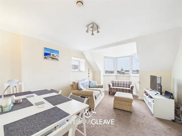 Photo 3 — Mostyn Avenue, Llandudno, Conwy, LL30 1YS