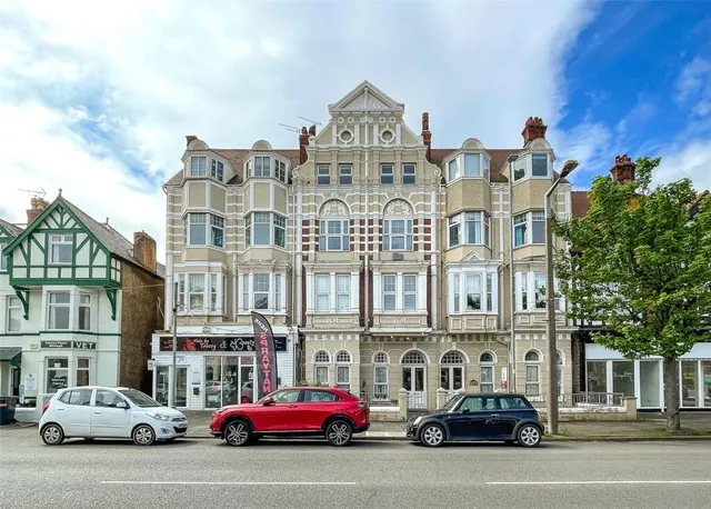 Mostyn Avenue, Llandudno, Conwy, LL30 1YS, photo 1