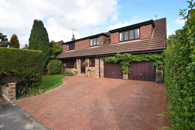 Clifford Road, Macclesfield, photo 1