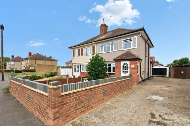 Weymouth Road, Hayes