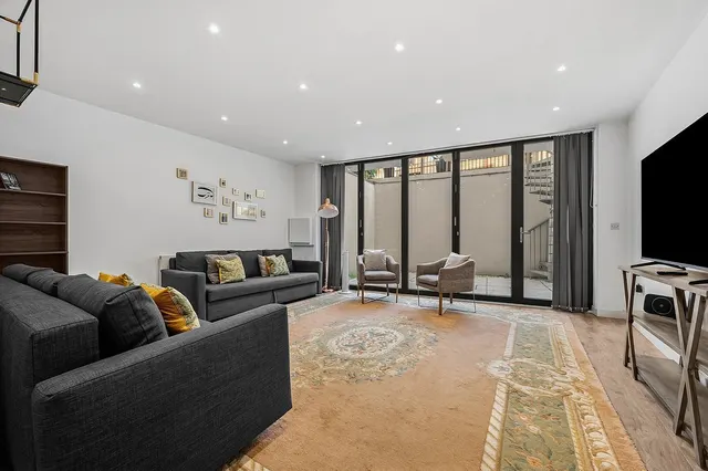 Grange Road, London, SE1, photo 1