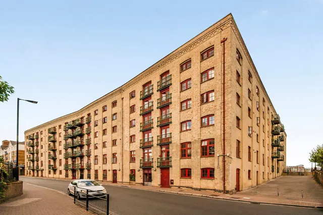 Rotherhithe Street, London, SE16, photo 1