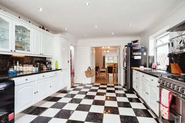 Staplecross, Robertsbridge, TN32, photo 2