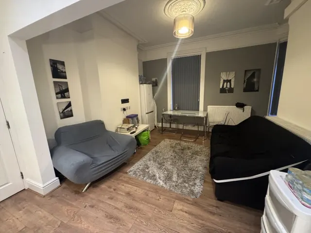 Stockport Road, Ashton-Under-Lyne, OL7, photo 3
