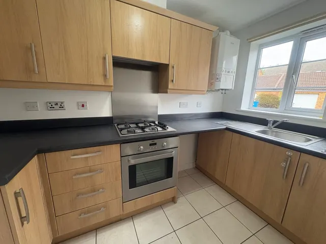Photo 3 — Arden Close, Corby, NN18
