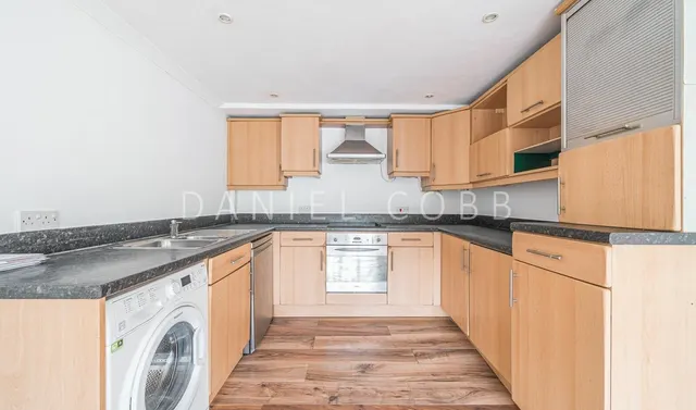 Photo 3 — Beckhaven House, Gilbert Road, SE11
