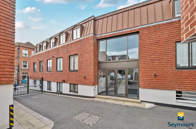 Chertsey Street, Guildford, GU1, photo 1
