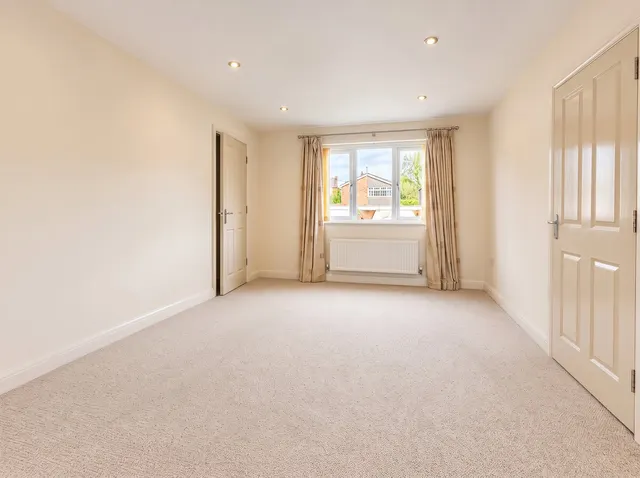 Hagley Road, Oldswinford, DY8, photo 2
