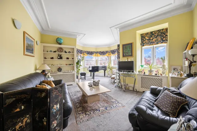 Finchley Road, London NW3 7BA, photo 1