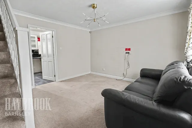 Harvest Close, Worsbrough, photo 3