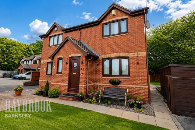 Harvest Close, Worsbrough, photo 1
