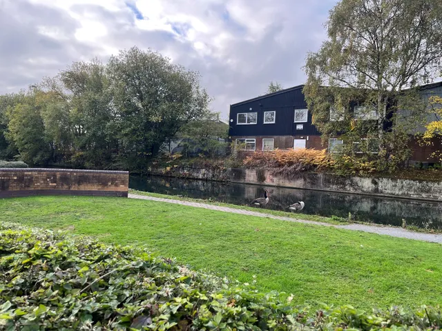 The Moorings, Oldbury, photo 1