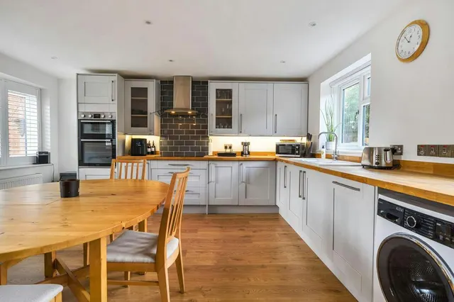 Jacobs Close, Romsey, SO51, photo 3