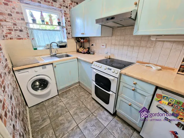 Photo 3 — Sway Gardens, Bournemouth, BH8 0PG