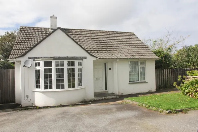 St Martins Close, Camborne, TR14, photo 2