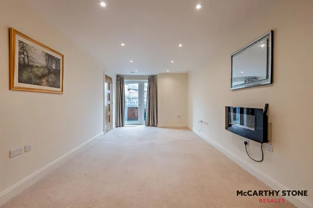 Macaulay Road, Broadstone, BH18, photo 2
