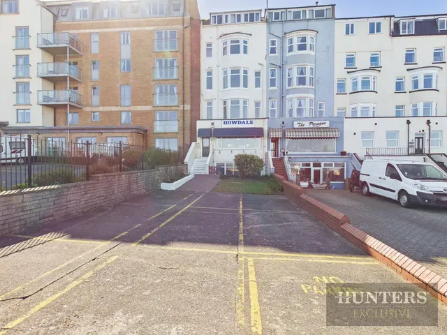 Queens Parade, Scarborough, photo 1