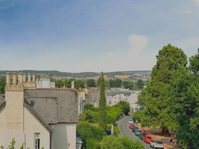 Photo 3 — Park House, Courtenay Park Road, Devon, TQ12