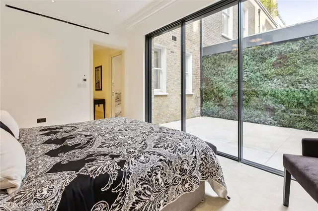 Vicarage Gate, Kensington, W8, photo 3