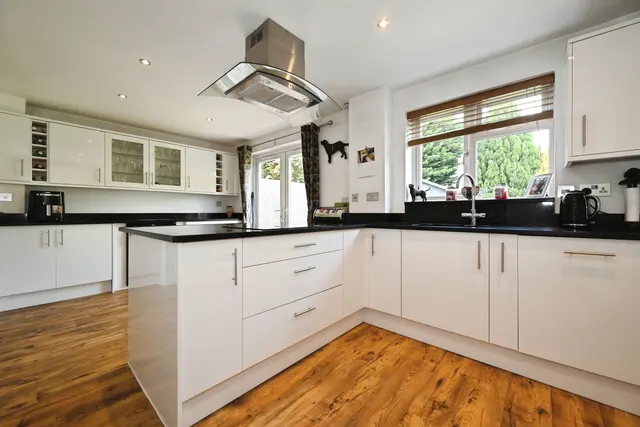 Fox Leigh, High Wycombe, HP11, photo 2