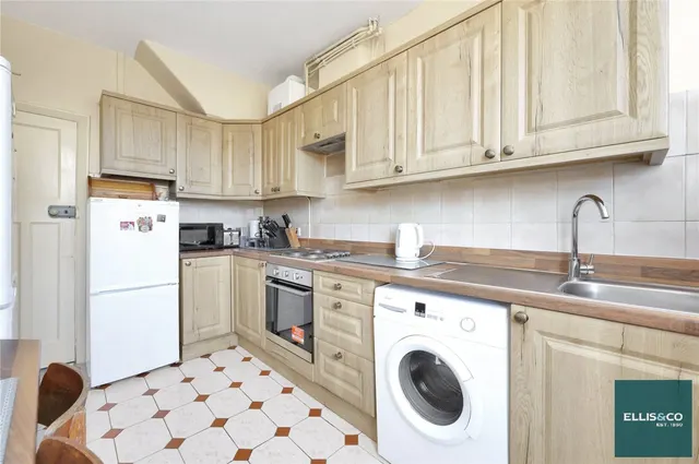Wentworth Avenue, Finchley, N3, photo 3