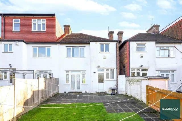 Wentworth Avenue, Finchley, N3, photo 2
