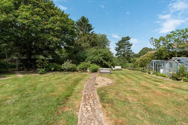 Horsham Lane, Ewhurst, GU6, photo 2