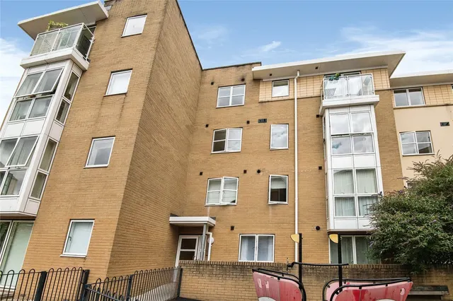 Richmond Court, Exeter, EX4, photo 1