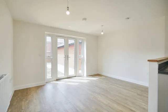 White Lias Way, Upper Lighthorne, CV33, photo 3