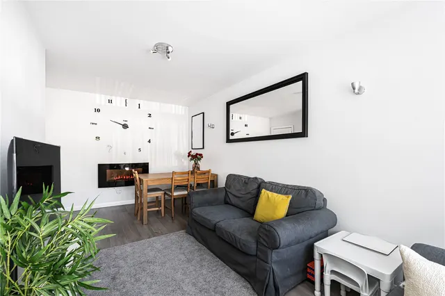 Curtis Road, Whitton, TW4, photo 3