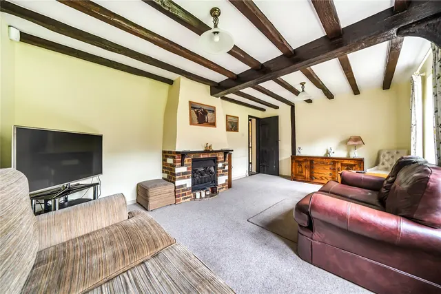 Photo 2 — Coppergate Close, Bromley, BR1
